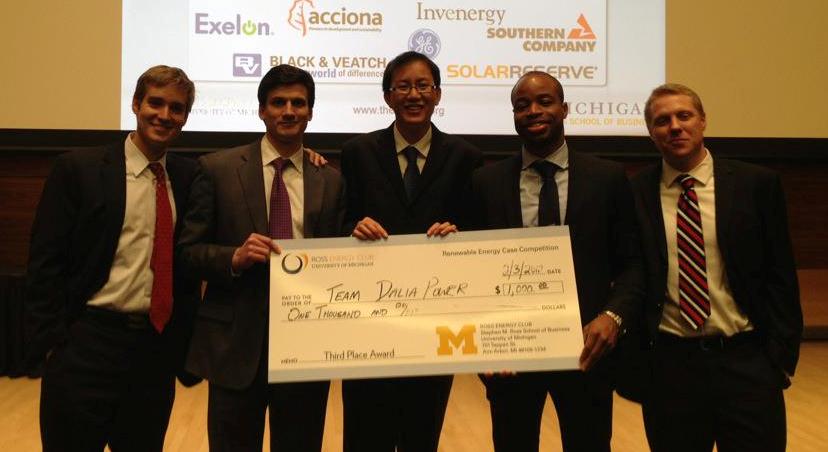 Team "Dalia Power" with their winning check